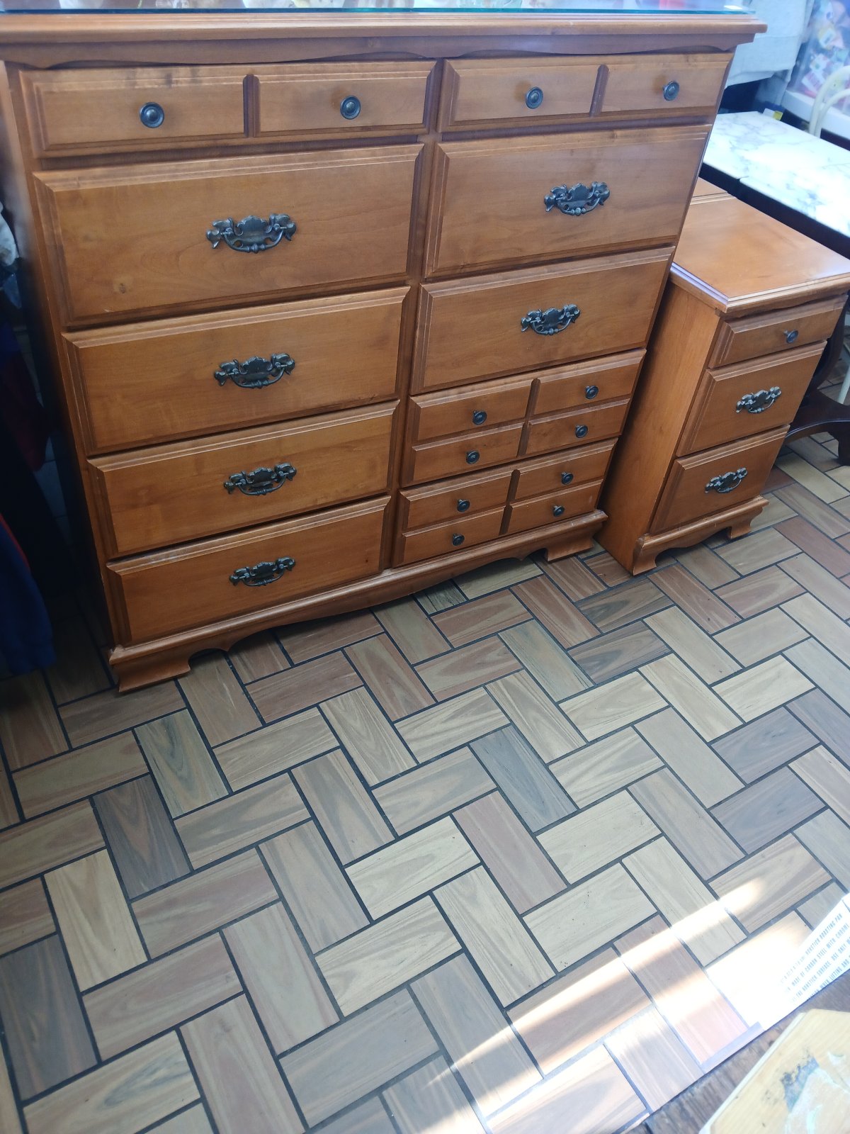 Maple 3pc Bedroom furniture Solid Wood
